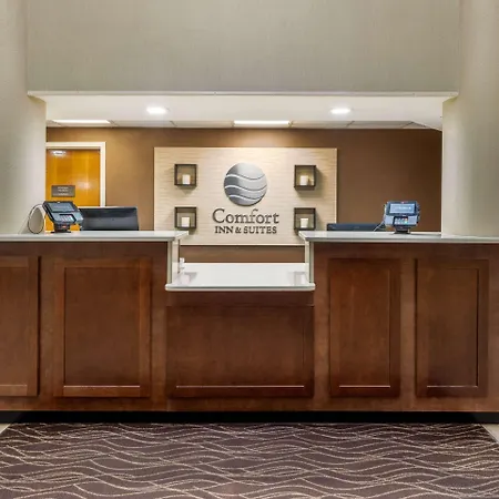 Comfort Inn & Suites Hamilton Place